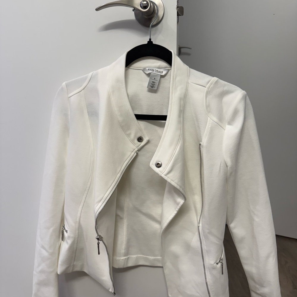 White House Black Market White Women's Blazer